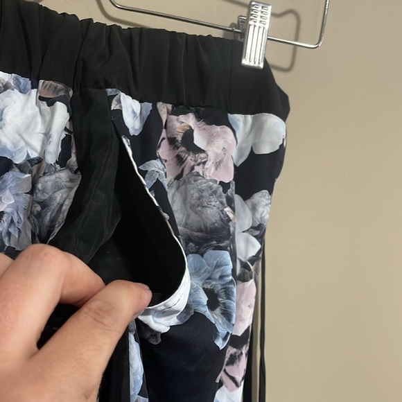 Floral guess joggers - Picture 6 of 7